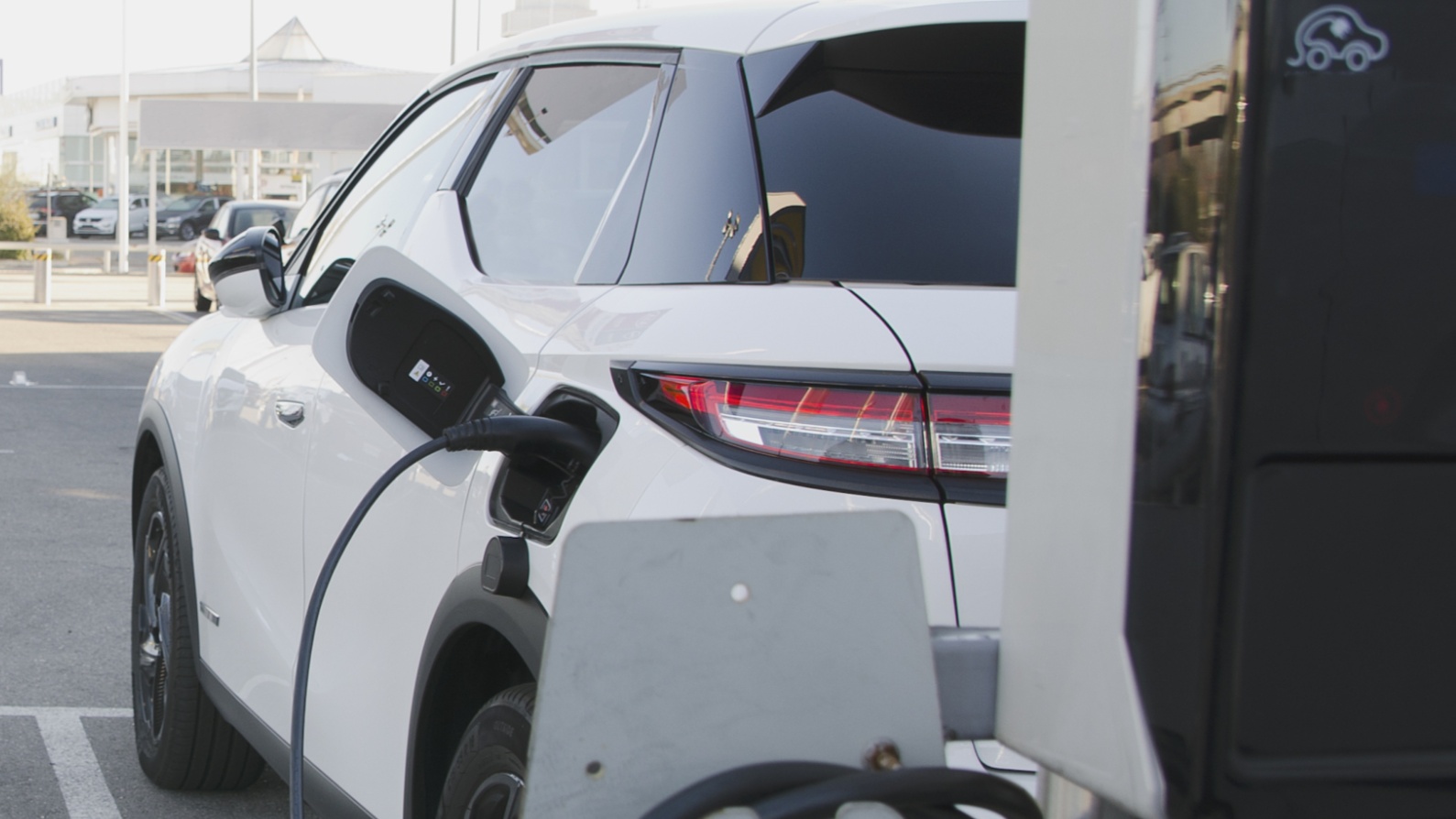 新能源成车市回暖&ldquo;排头兵&rdquo;