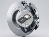 Allegro MicroSystems 推出首款集成轮速传感器接口的安全型 PMIC，专为电子机械制动系统打造