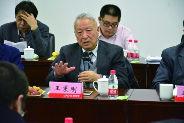 王秉刚：自主新能源车企必须储备混合动力技术